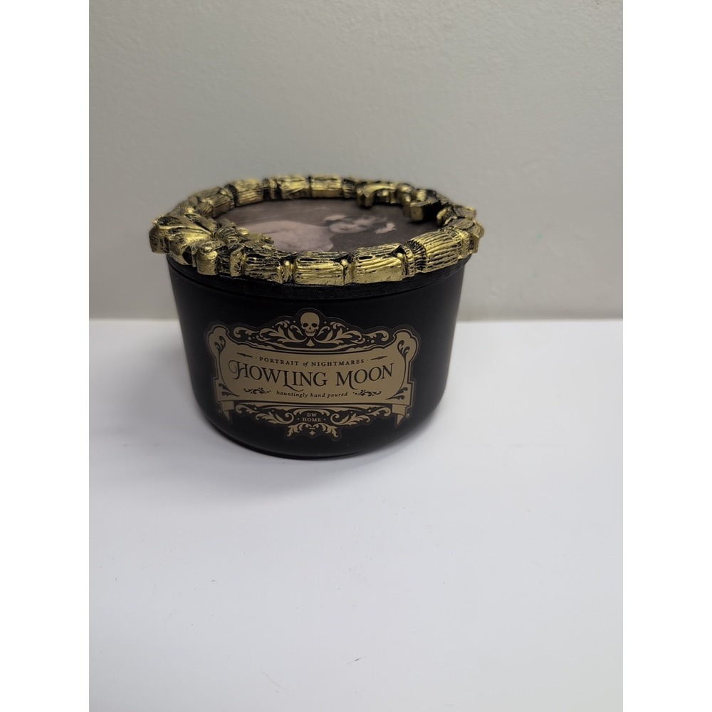 DW Homes Halloween Portrait Of Nightmare Howling 3-Wick Richley‎ Scented Candle